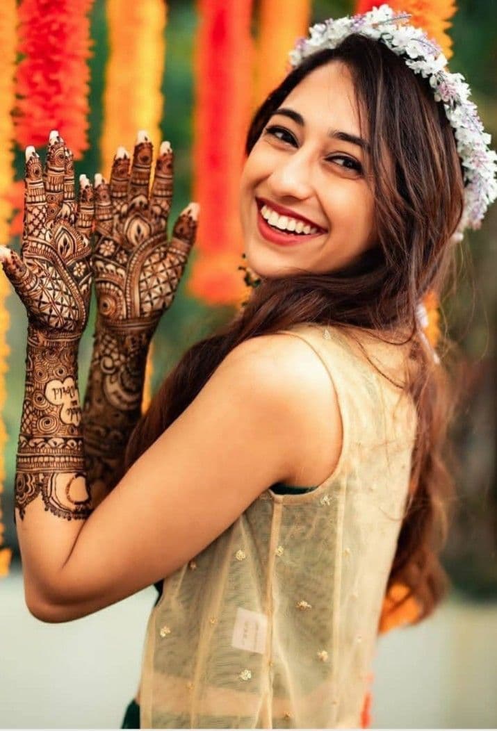 Beautiful Bridal Mehndi Design 11